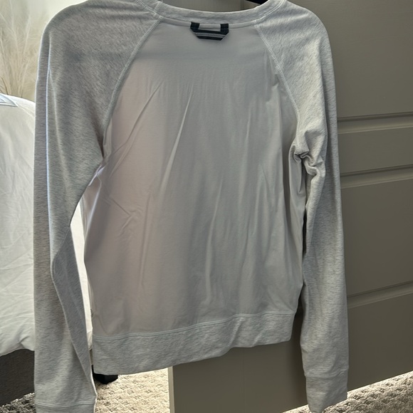 Lululemon Crew Neck with Mesh Backing - Picture 3 of 4